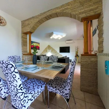 Excellence Apartamento